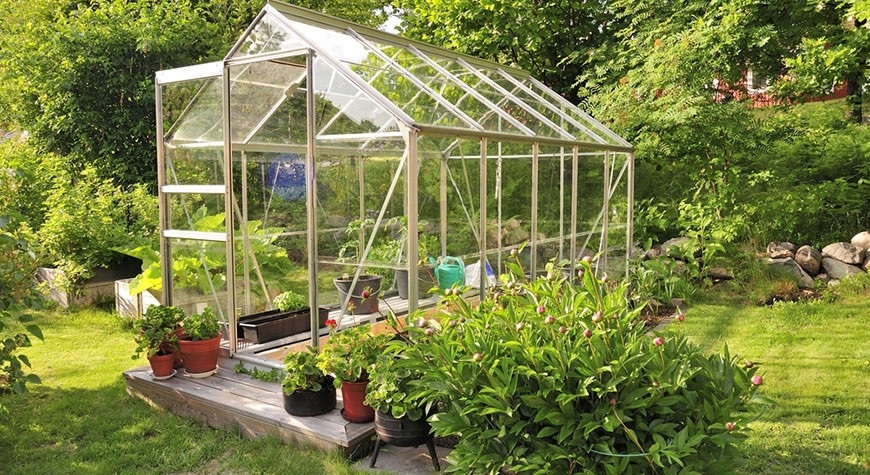 Essential things that should be avoided while constructing the garden greenhouse