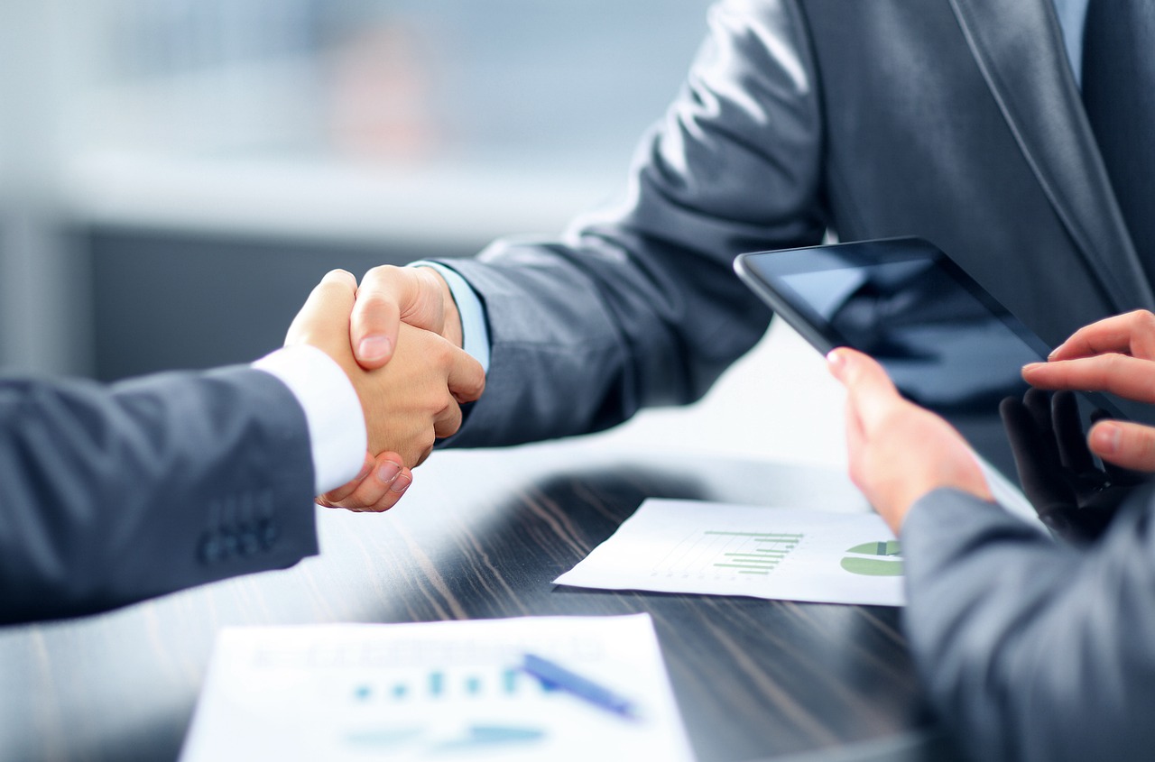 Finance, bank, banking — Great Benefits of Working Part-Time at a Bar